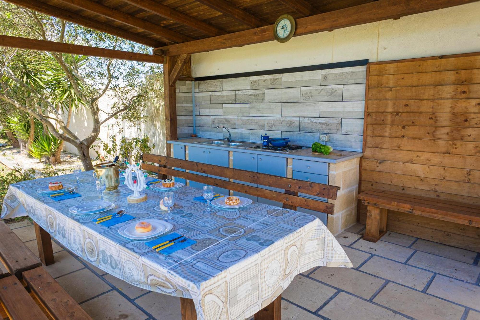 Villa El Capitano With Garden And Pool - Happy Rentals Muro Leccese Exterior photo